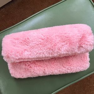 Studio DIY Can’t Clutch This Pink Faux Fur Clutch